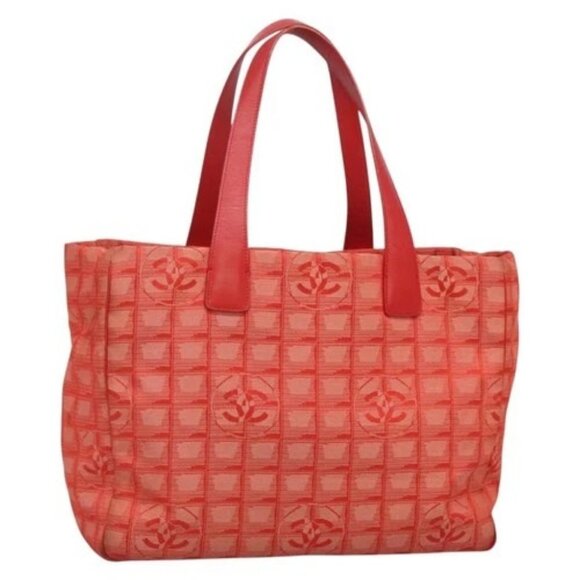 CHANEL New Travel Line Tote Bag Nylon Red CC Auth 129745 - Picture 1 of 16